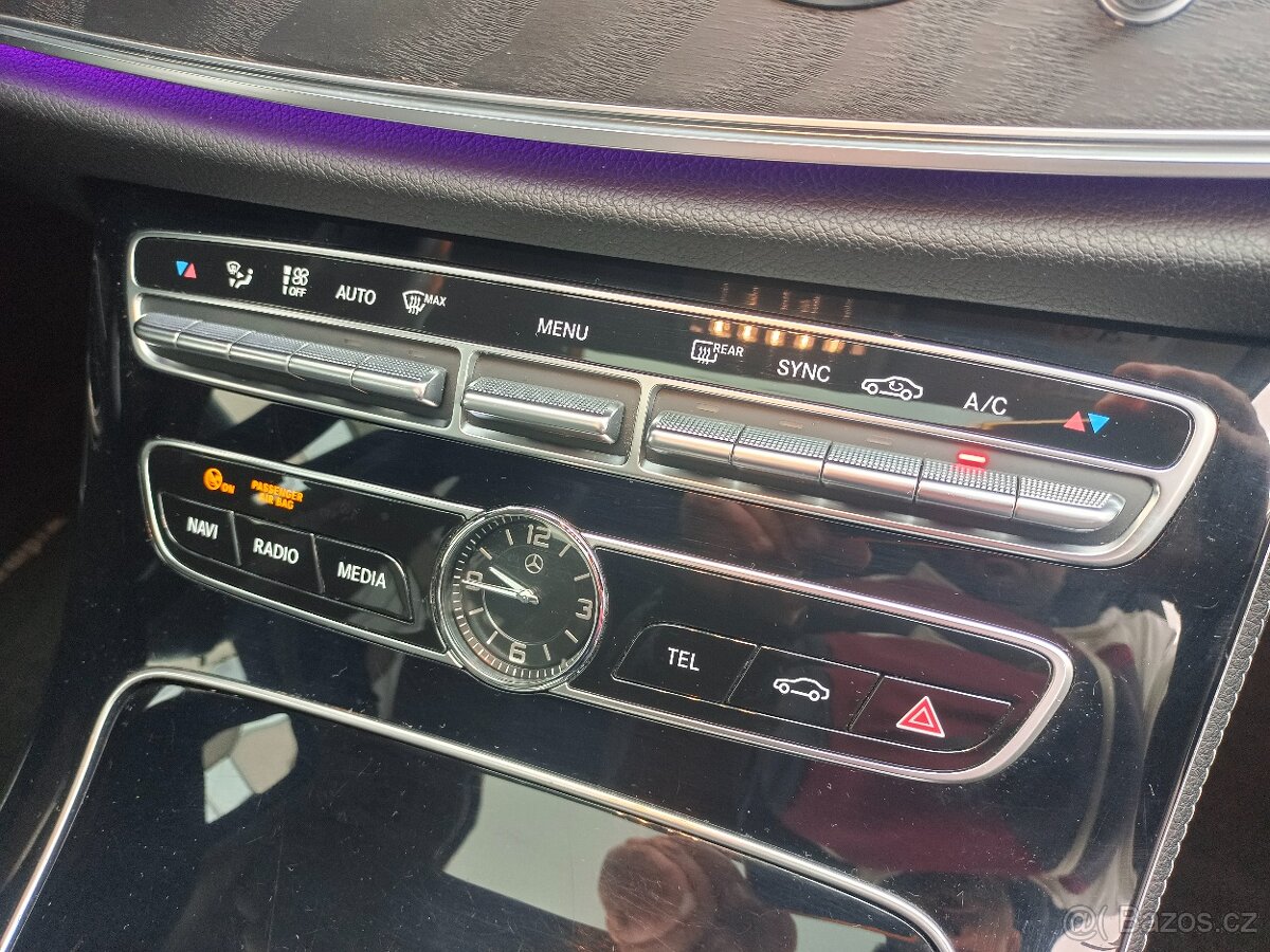 Mercedes-Benz E 220d Sedan AVANTGARDE - záruka Autodraft - 14