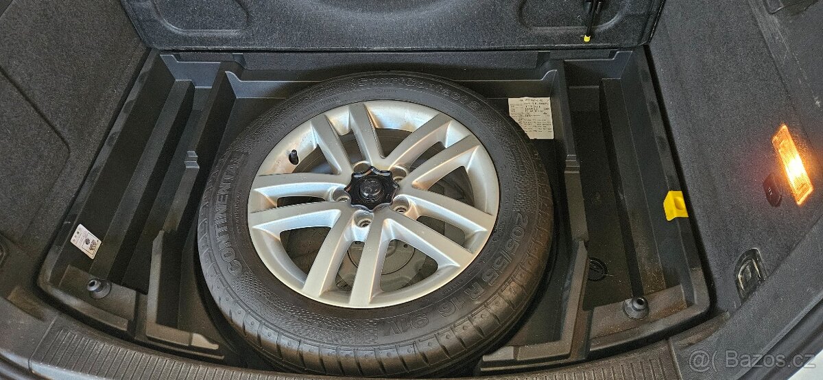 Volkswagen Touran 1.6 TDI 77 KW - 14