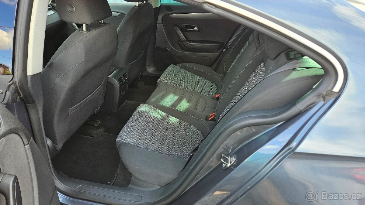 VOLKSWAGEN PASSAT CC 2,0 TDI 103 kW 4x4 - 14