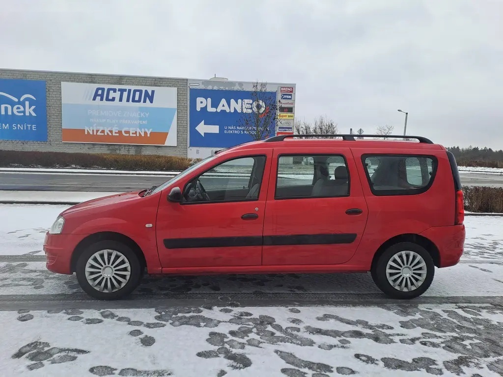Dacia Logan, 1.6i 1.MAJ 7MÍSTNÉ SPOLEHLIVÉ - 14