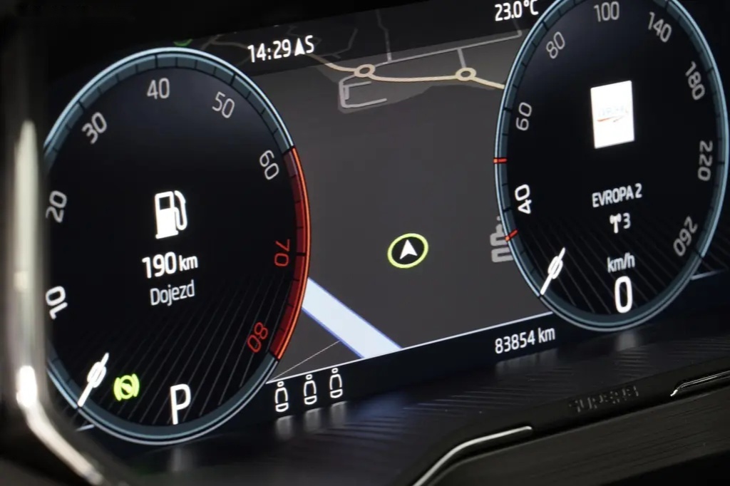 Škoda Superb, 2.0TSI,Style,DSG,Virtual,Tažné - 14