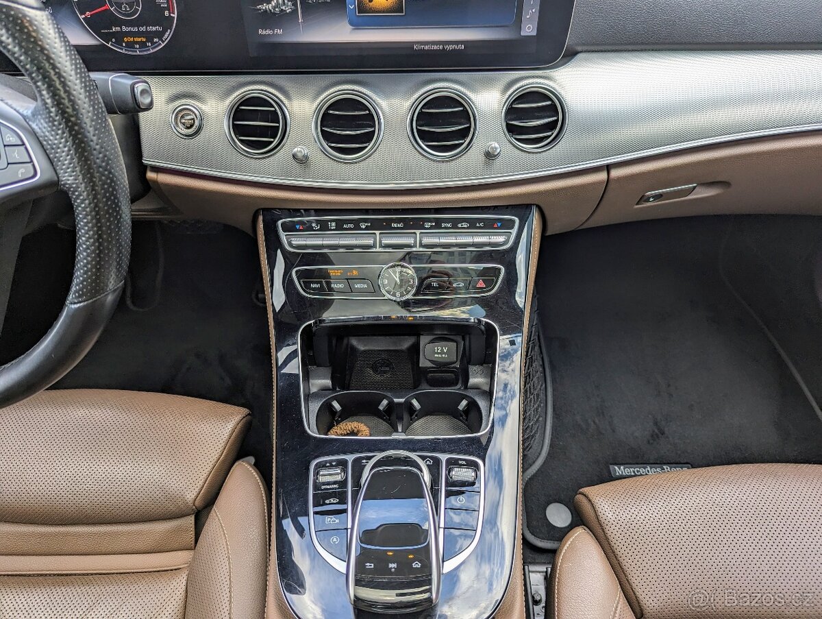 Mercedes-Benz Třídy E, 2016, 350d, DPH,vzduch,PANO - 14