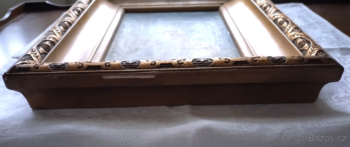 pár rámů s portréty a nálepkou Jednoty válečných slepců ČSR - 14