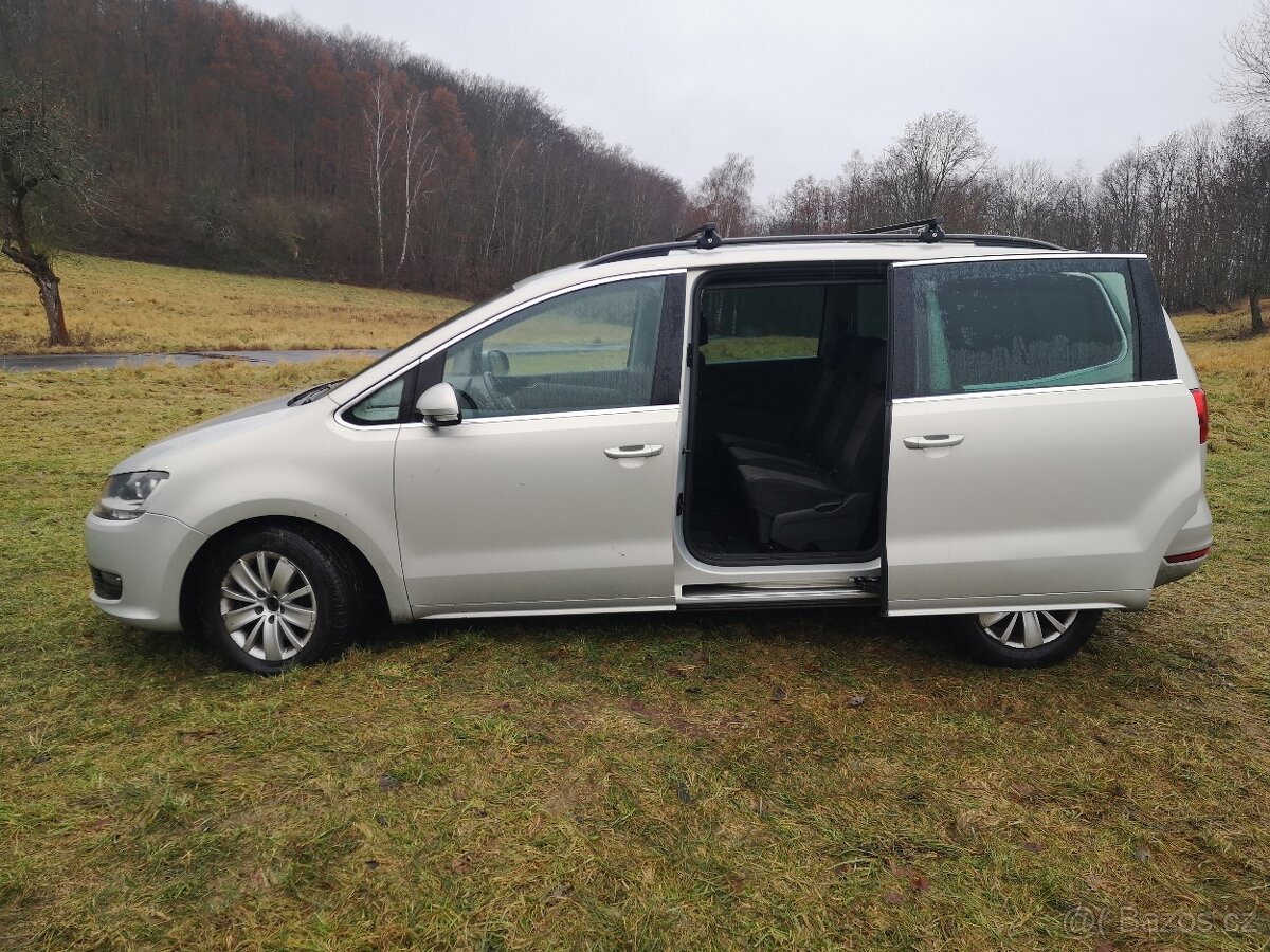 VOLKSWAGEN SHARAN AUTOMAT DSG 2.0TDi DPH 7MÍSTNÉ - 14