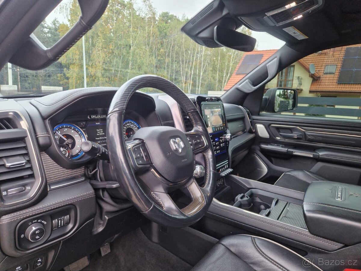 RAM 1500 LIMITED 2020 NEBOURANÝ - 14