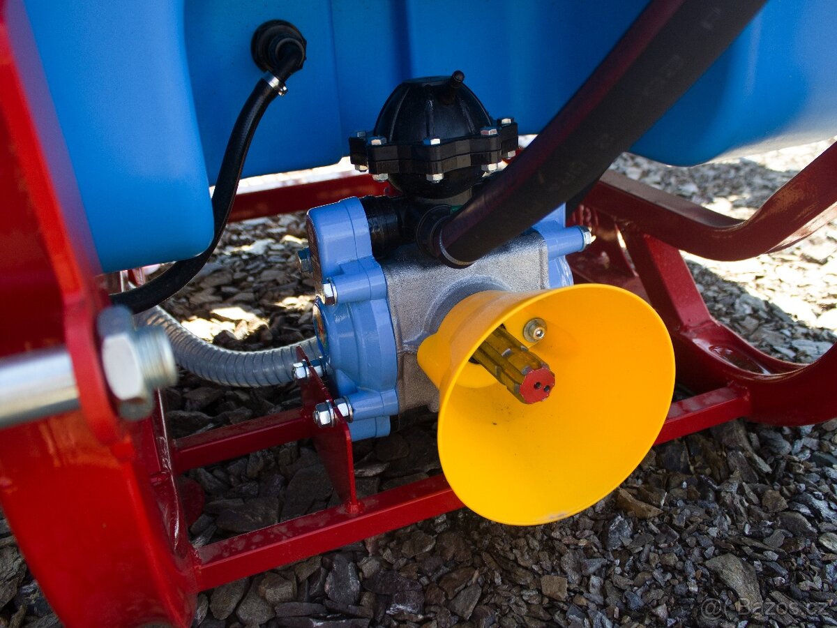 Postřikovač B 800/15 – polní postřikovač - 14