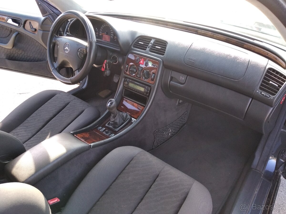 Mercedes-Benz CLK 230-142kw kupé - 14