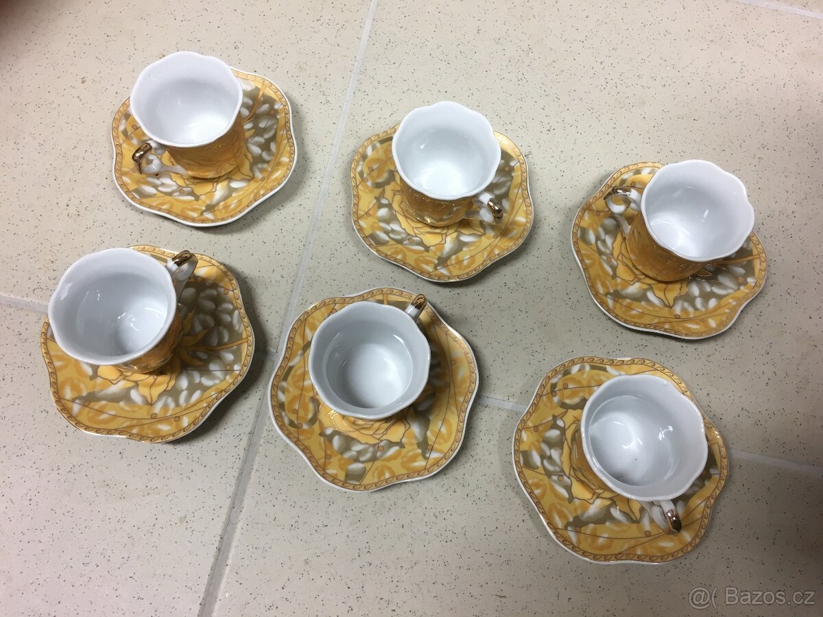 Spousta různých starožitností - 14