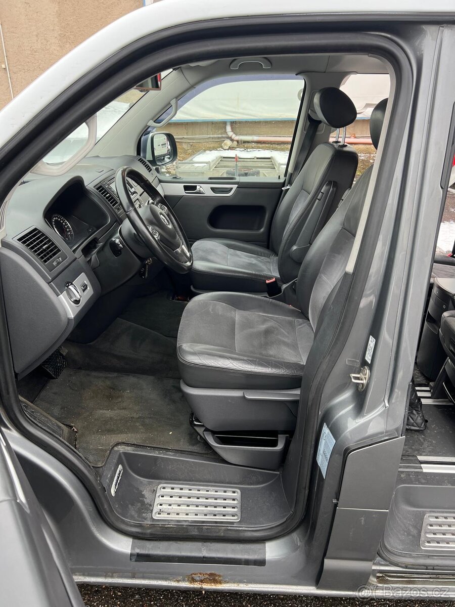 VW Multivan T5.1 - 14