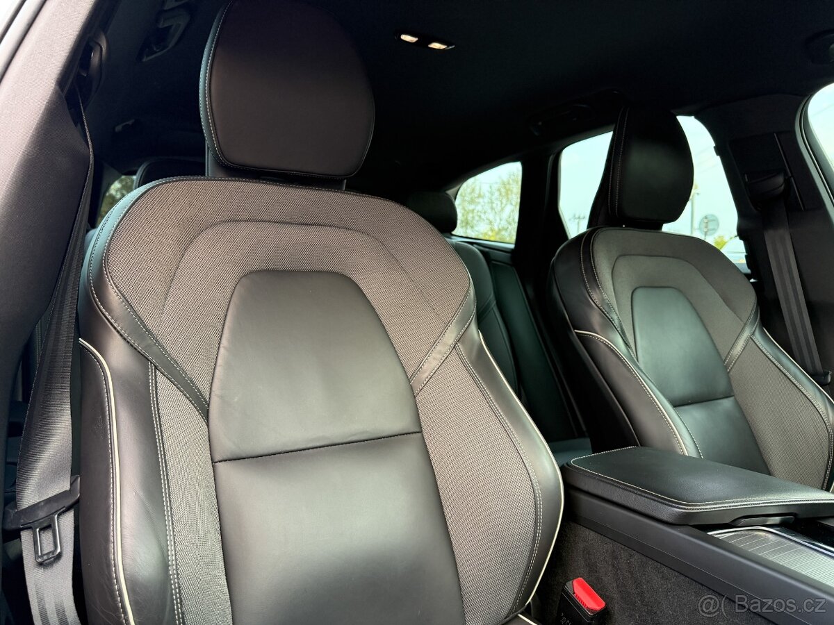Volvo XC60 R Design AWD Plna vybava, 1.majiteľ, PPF - 14