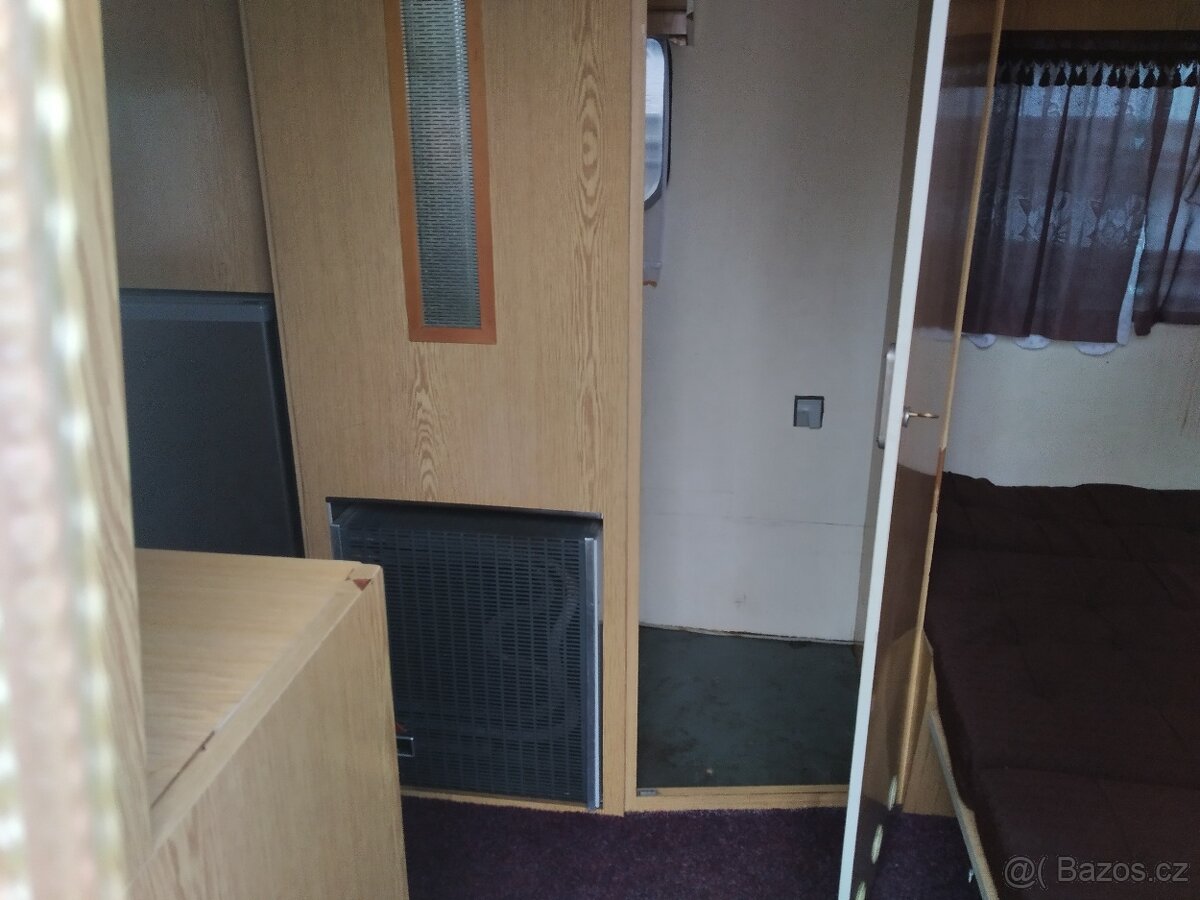 obytný karavan - 14