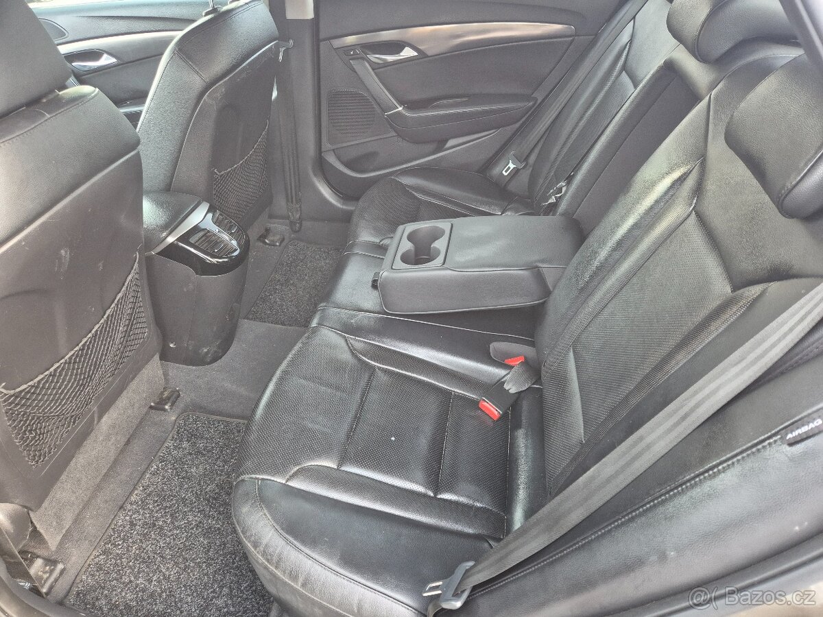 Hyundai i40,1.7CRDi,100KW,PLNÁ VÝBAVA,LED,WEBASTO,R.V.2014 - 14