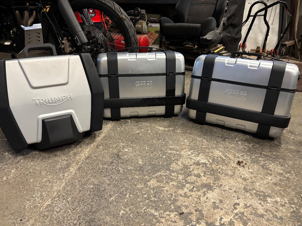 Triumph Tiger 800 xc 2013, kufry, příslušenství - 14