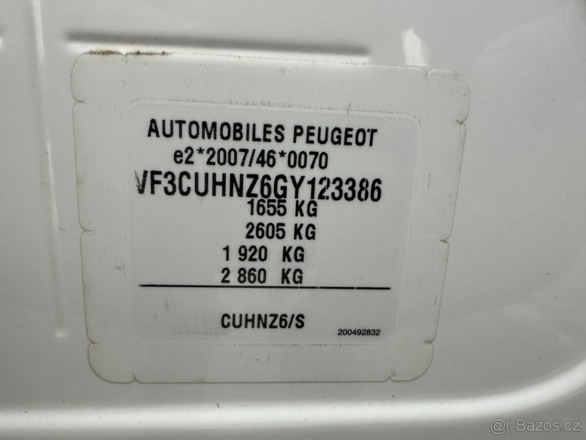 Prodám Peugeot 2008 1,2 Turbo - 14