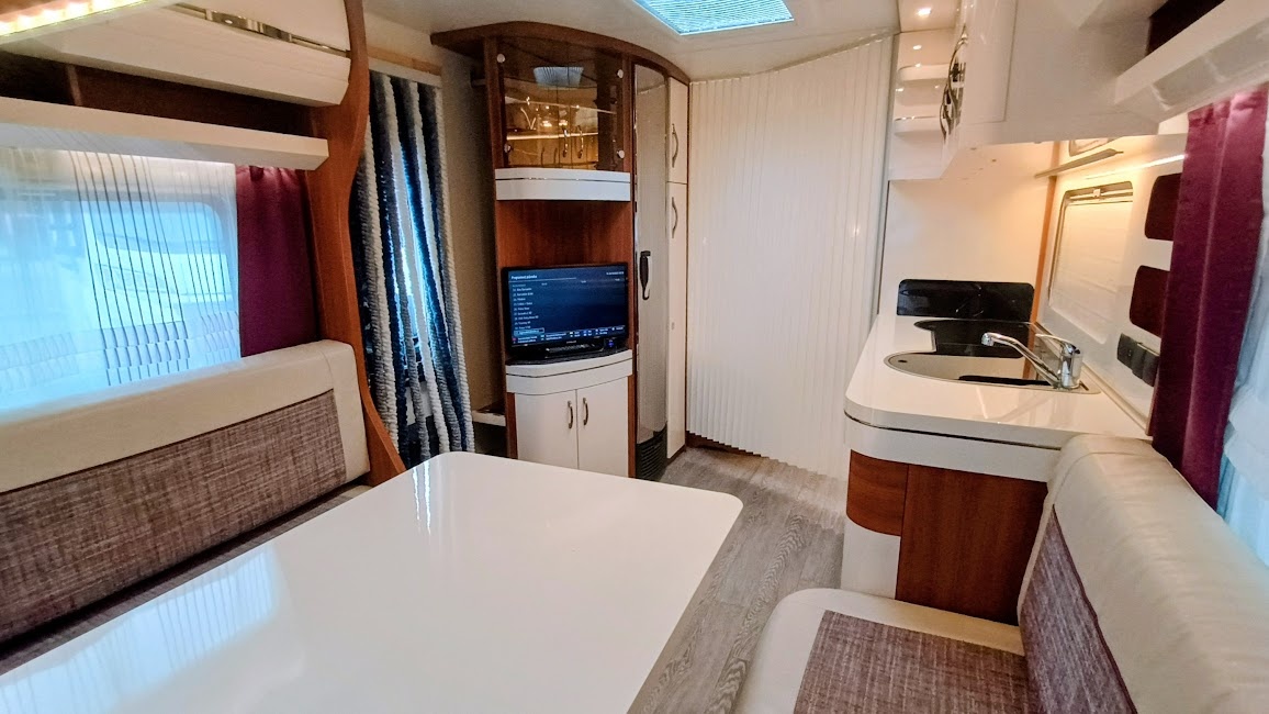 Hobby 540 FU, 1.majitel, mover, markýza, předstan, sat, DVBT - 14