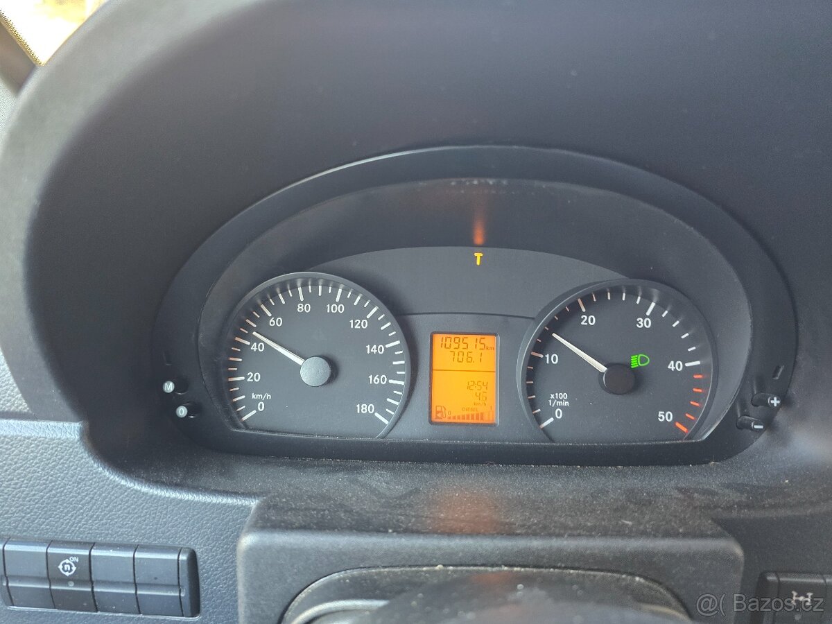 Prodám speciál MB Sprinter 519 CDI, 4x4 - částečně pancéřova - 14