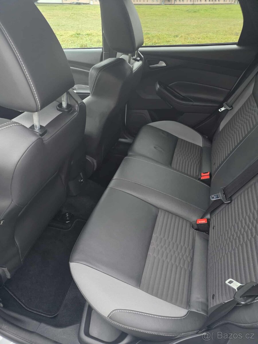 Ford Focus ST 2.0L 184kw, 88000km - 14