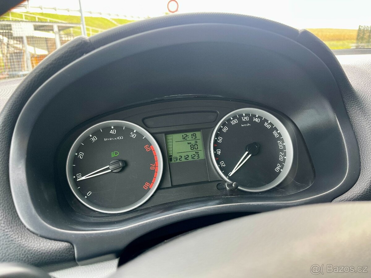 Škoda Roomster 1.4i 16V 63kW KLIMA ESP AUX Senzory Rozvody - 14