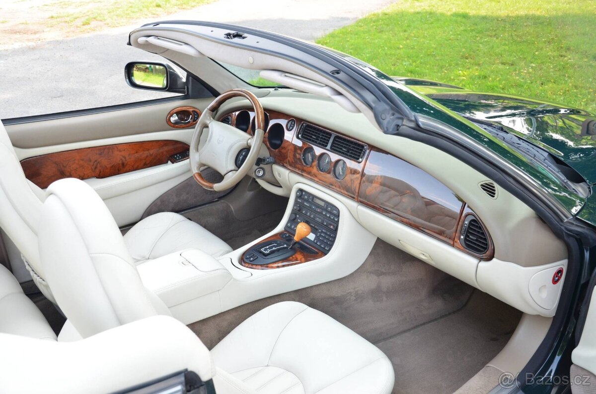 Jaguar XK8 1997 - 14