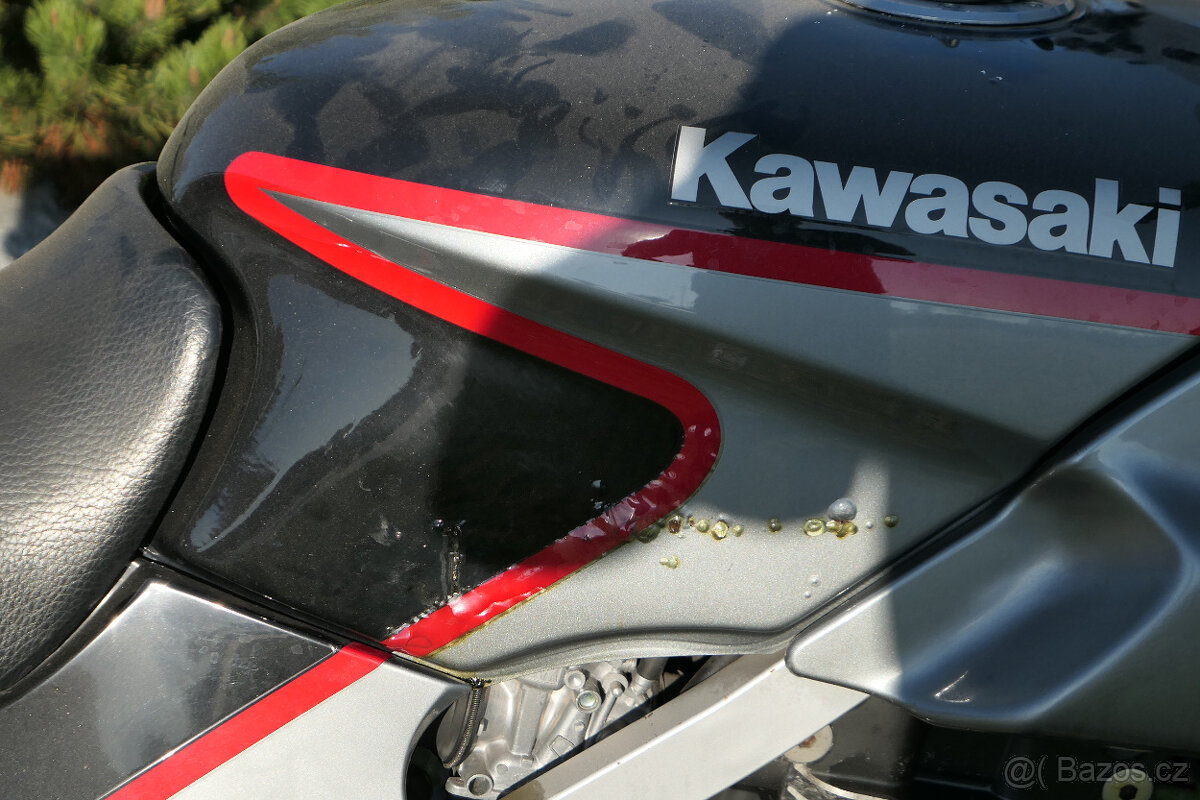 Kawasaki GPZ 500 S - 14