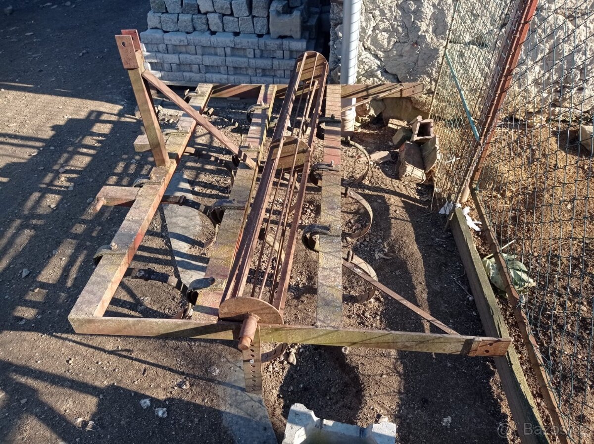 Traktor Eicher + náhradní motor +příslušenství - 14