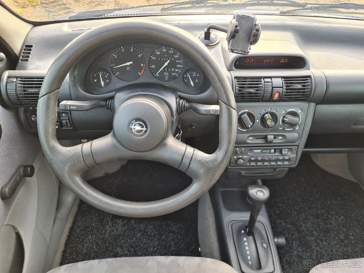 OPEL CORSA 1,4i 44 kW AUTOMAT ČR - 14