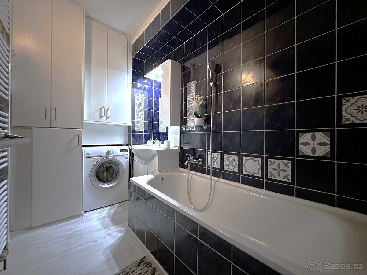 Prodej rodinného domu 213 m² s pozemkem 645 m² - 14