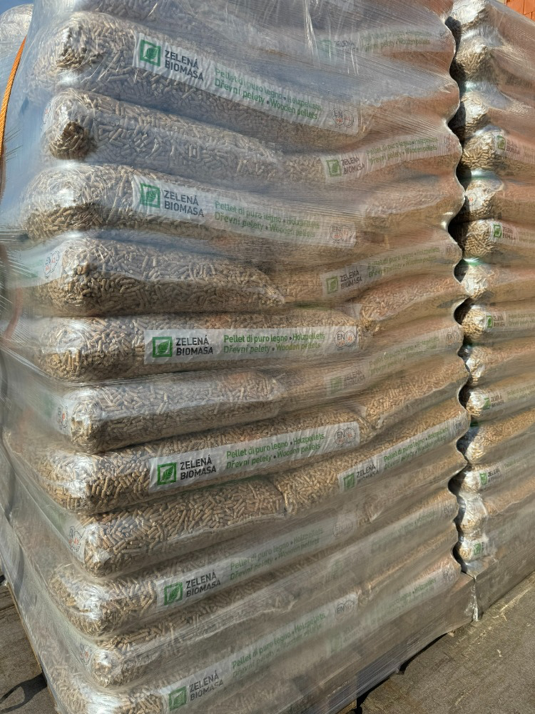 Brikety tvrdé válce dub.7.9kč.Pelety.podzim akce.dop.zdarma - 14