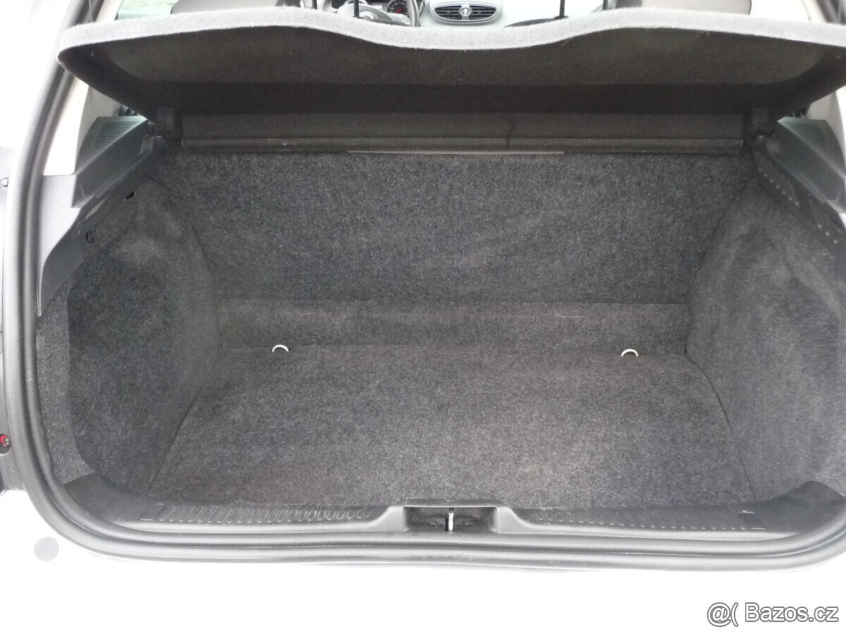 Renault Clio 1.5Dci comfort po 1.majiteli a po STK a Servis - 14