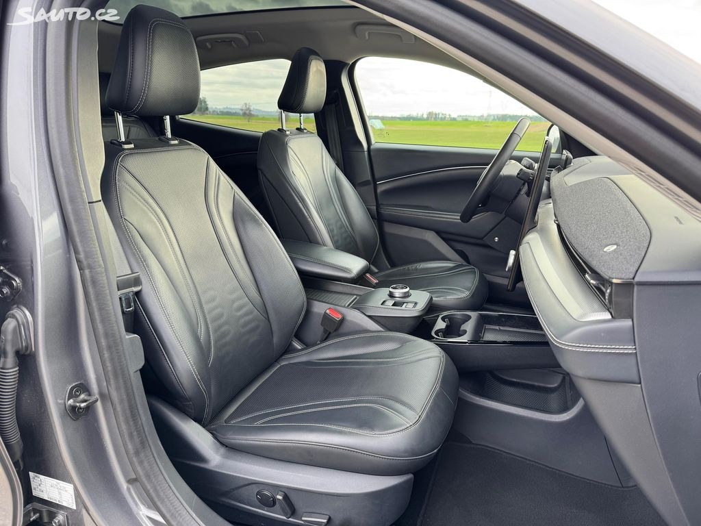 Ford Mustang Mach-E,75kWh,Soh 92%,KEYLESS,B&O s DPH 579000,- - 14