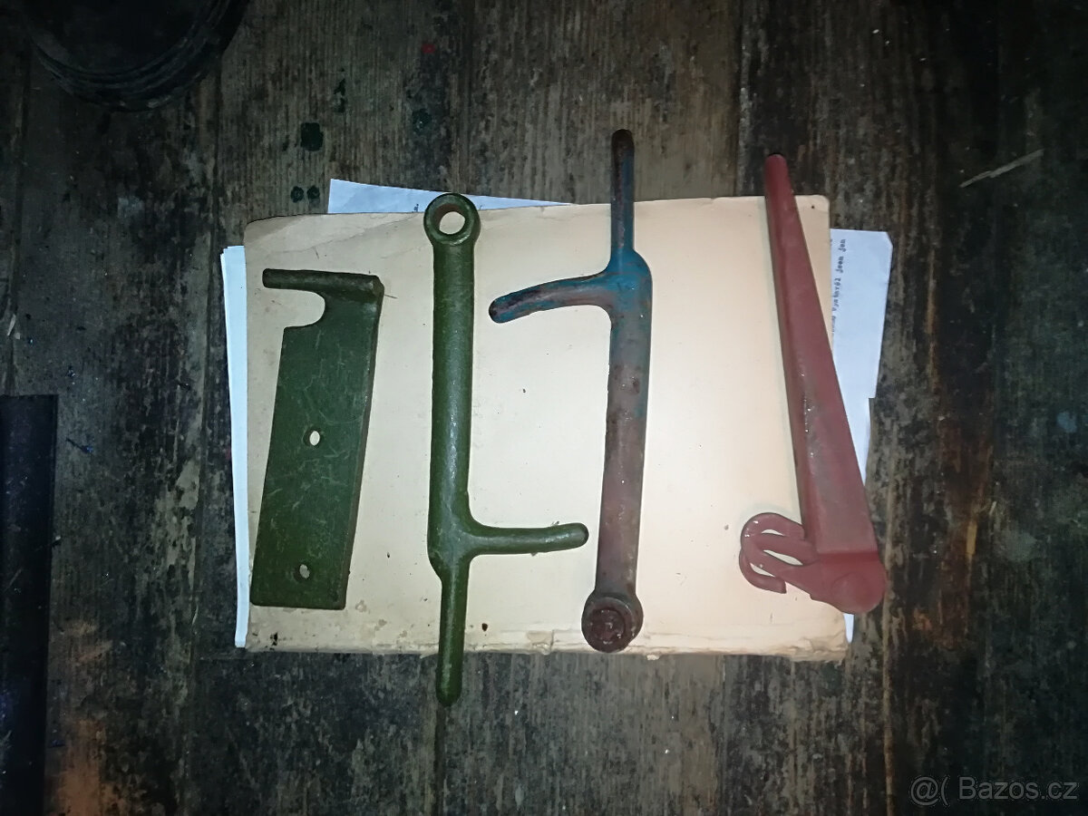 prodám náhradní díly na vlek 7t - 14