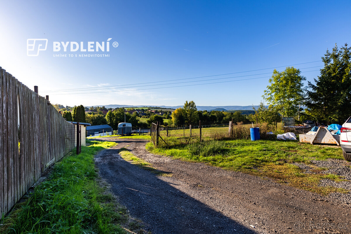 Prodej stavebního pozemku 2204m² - 14