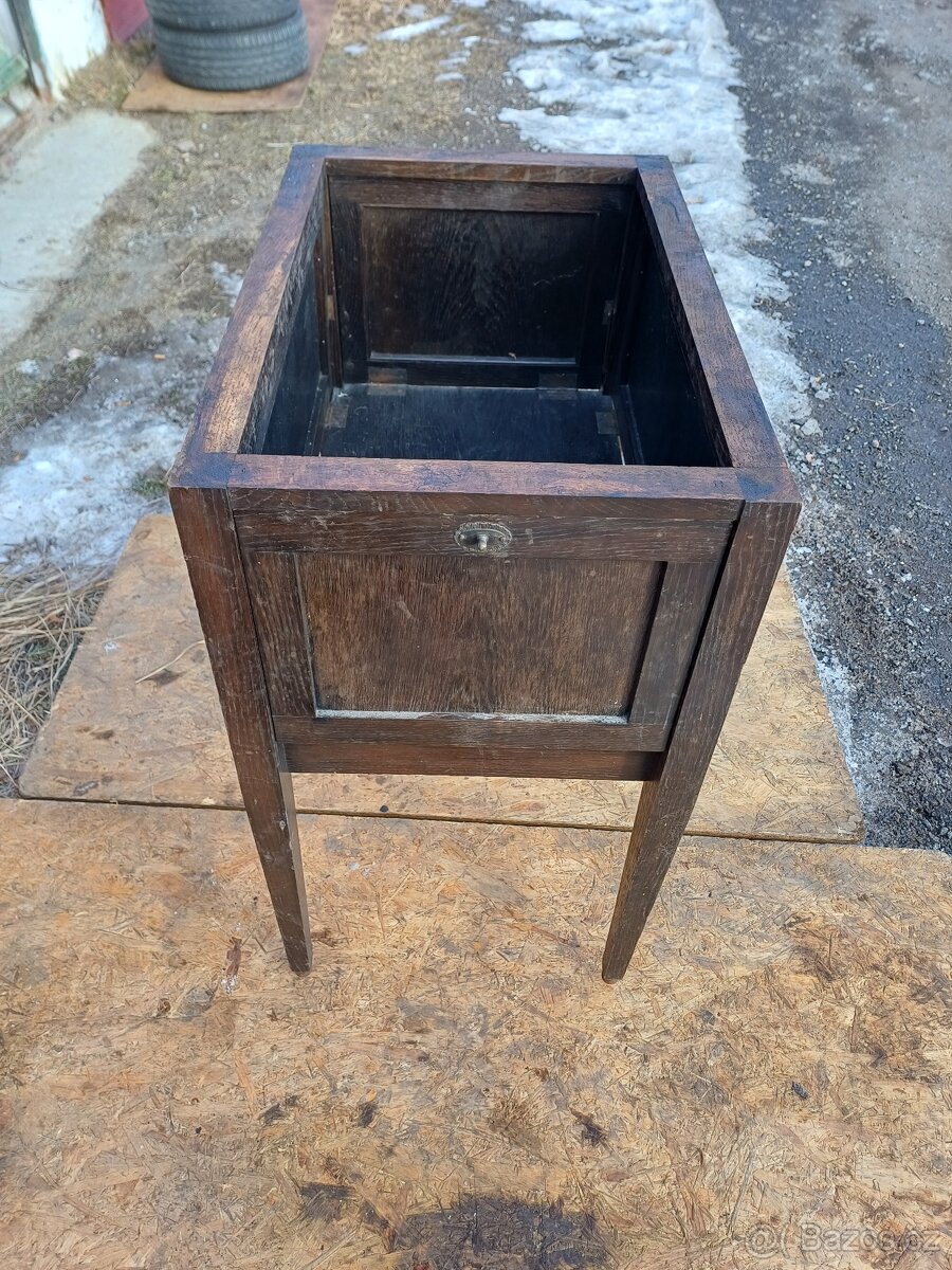 Starožitný servírovací stolek - 14