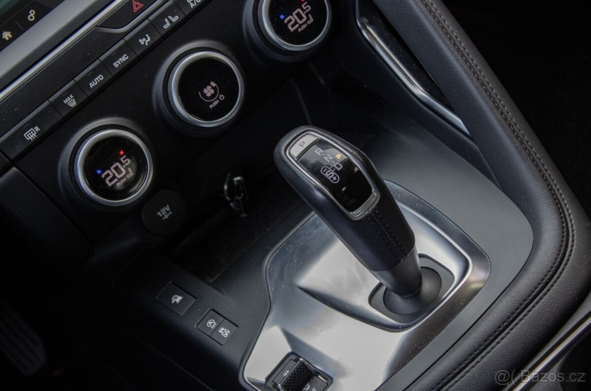 JAGUÁR E-Pace 2.0 I4 Standard AWD A/T - 14