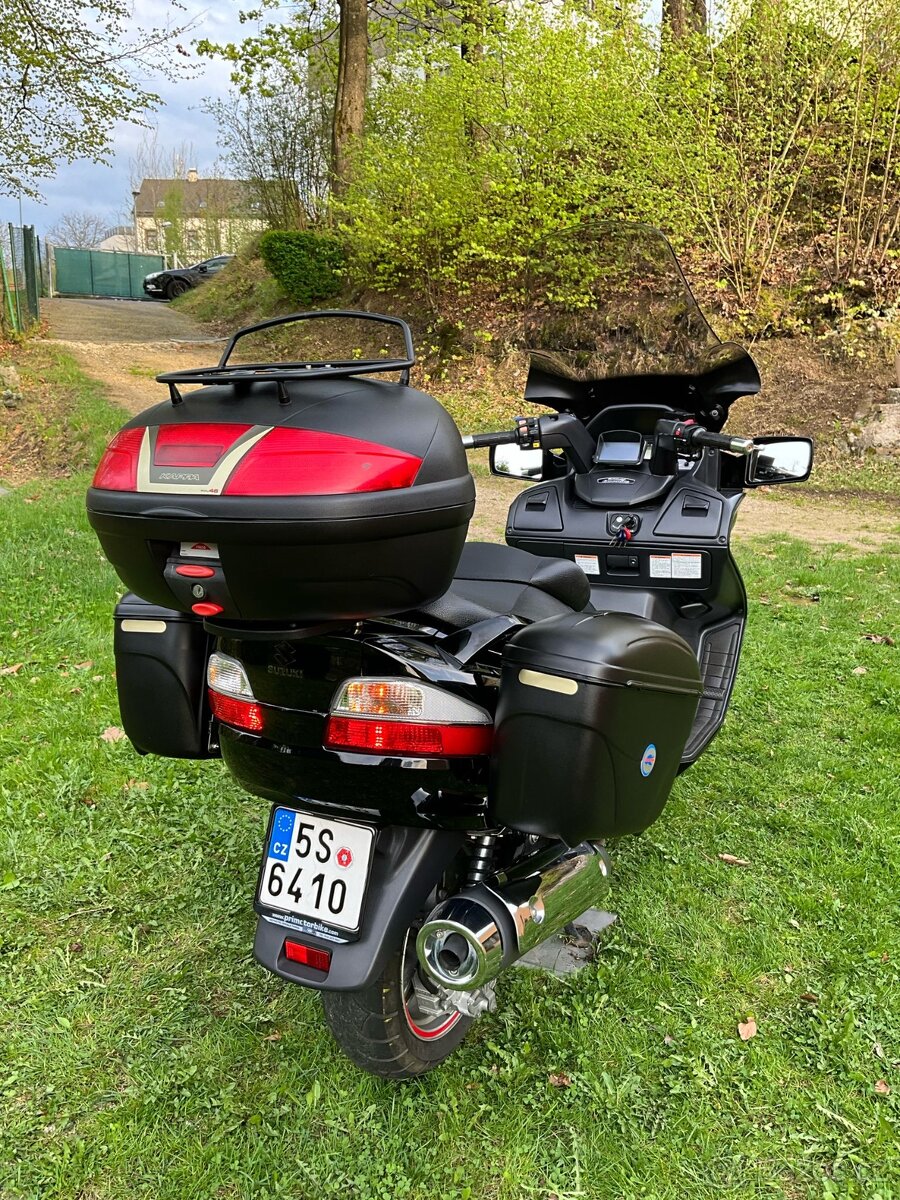 SUZUKI BURGMAN 650 Executive ABS - perfektní stav. - 14