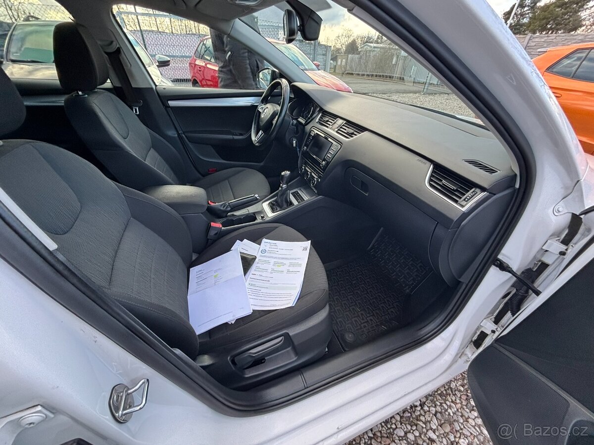 Škoda Octavia 1.4 tsi 110kw r.v.2015, Serviska - 14