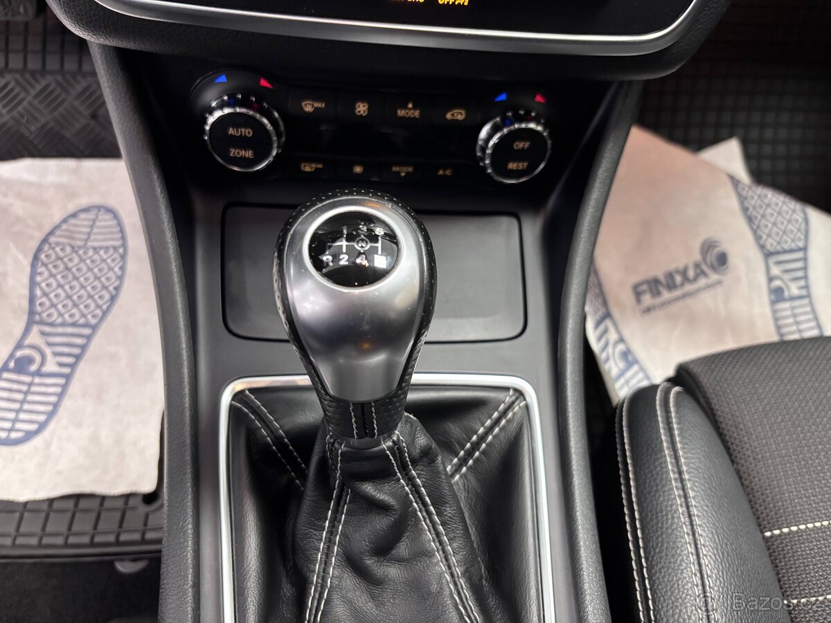 Mercedes-Benz GLA 1,6 180 - 14