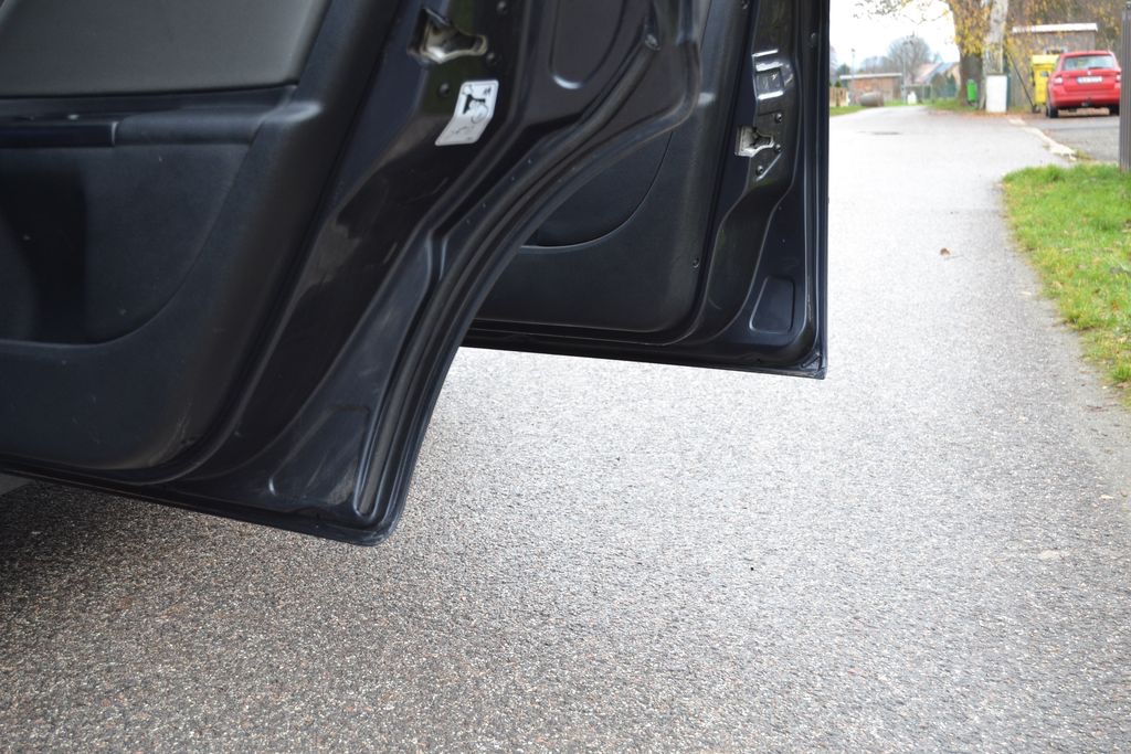 Ford Mondeo 2.2 TDCI 114kW Futura kombi - 14