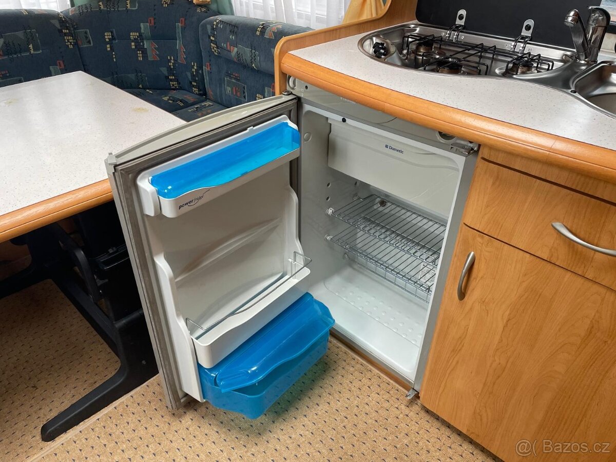 Hobby Excellent 460, 4 osoby, bojler, fr.postel - 14