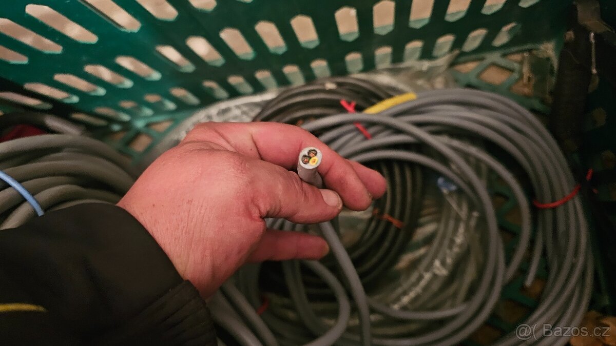 Kabely a očka a kleště - 14