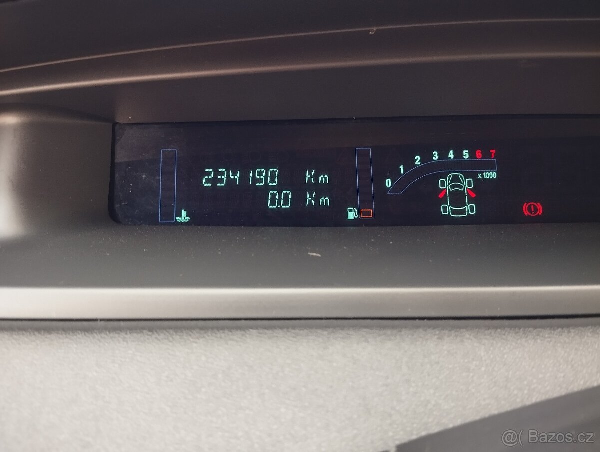 RENAULT SCÉNIC II - 14