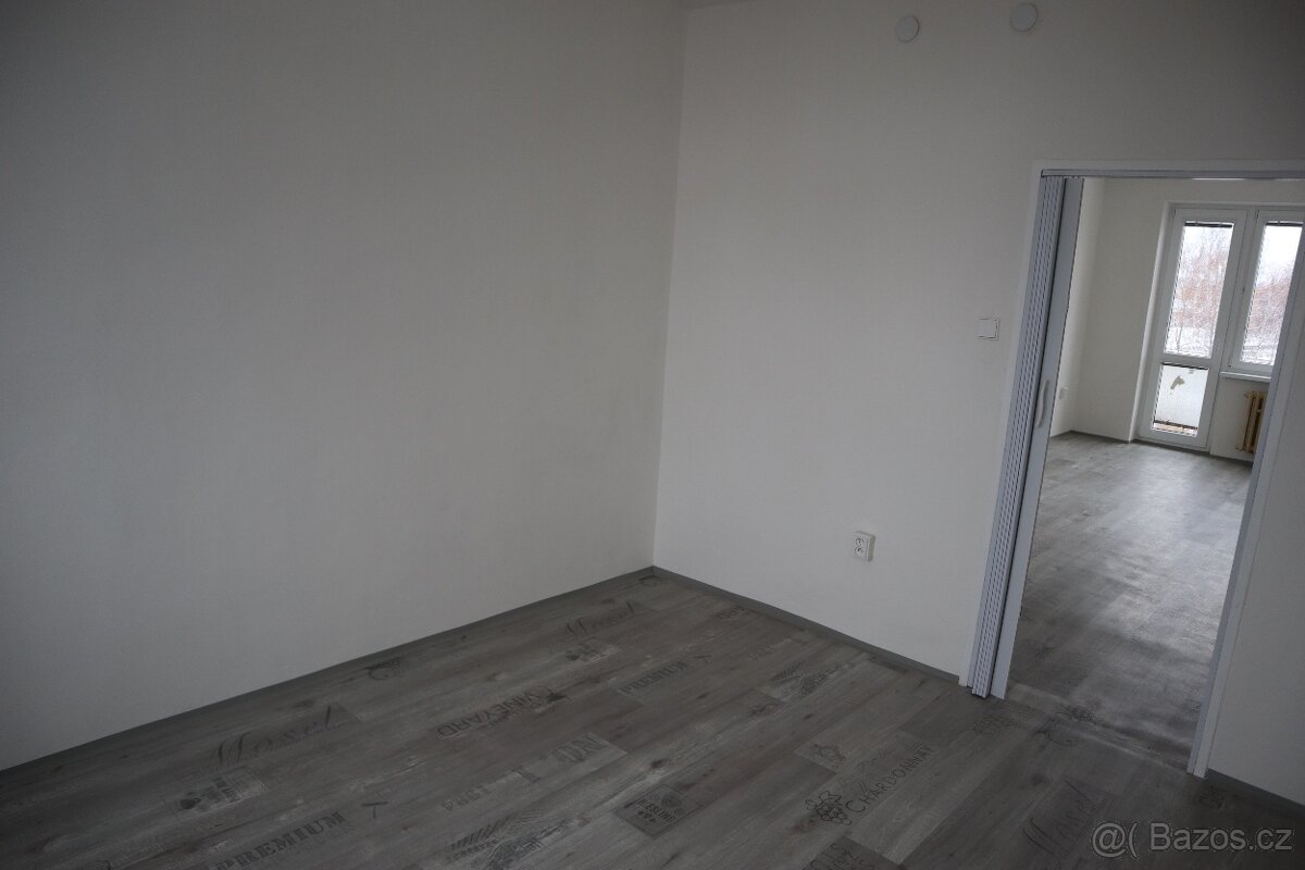 Pronájem bytu 2+1, s balkonem, ul. Osvobození, Jirkov - 14