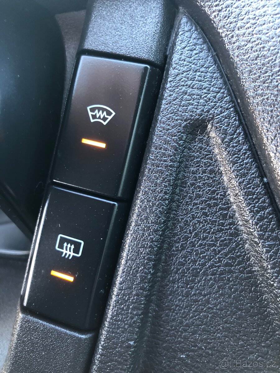 Ford Tranzit L2H2 r.v. 2015 2.2TDCI 92KW 9míst Klima - 14