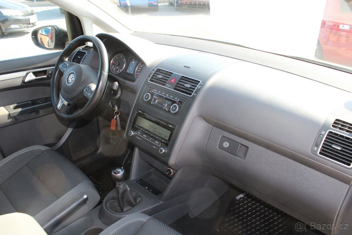 Volkswagen Touran 2.0TDI, r.v.2011 KLIMATRONIK XENONY - 14
