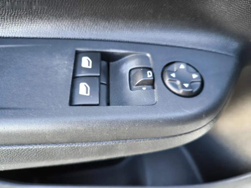 Opel Corsa, 1.2 Edition - 14