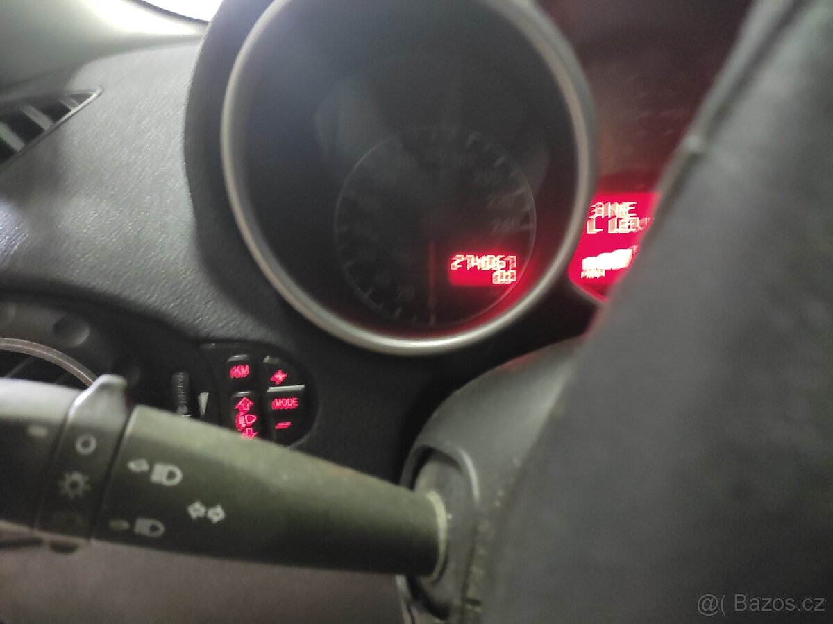 Alfa Romeo 147 1,9 JTD 85kW rok 2003 - 14