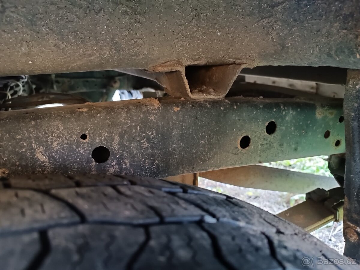 Nissan Navara D22 - 14