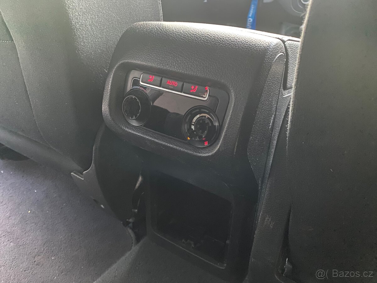 Volkswagen Sharan 2.0 TDi 103kw 7míst - 14