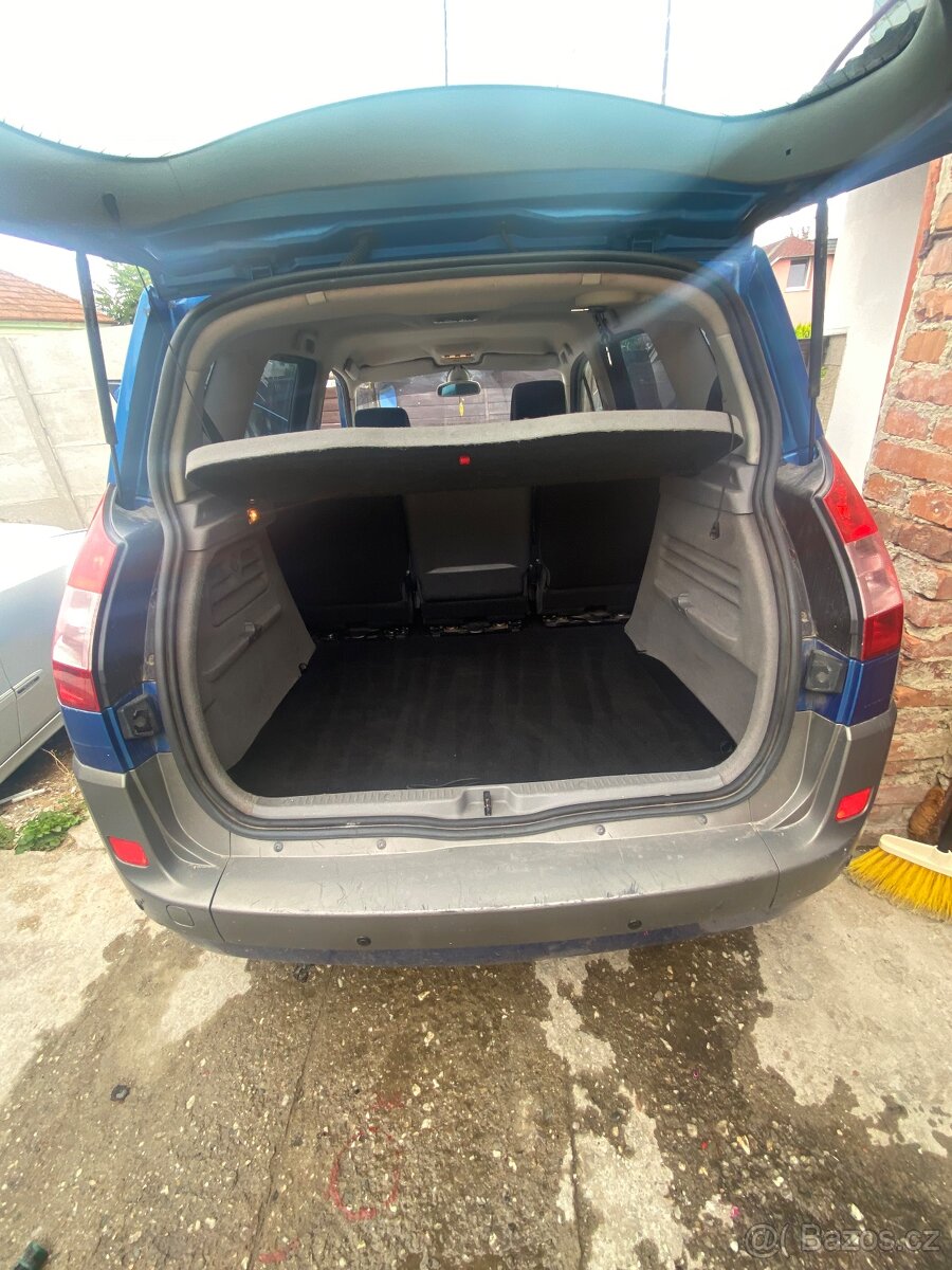 Renault Megan Scenic - 14