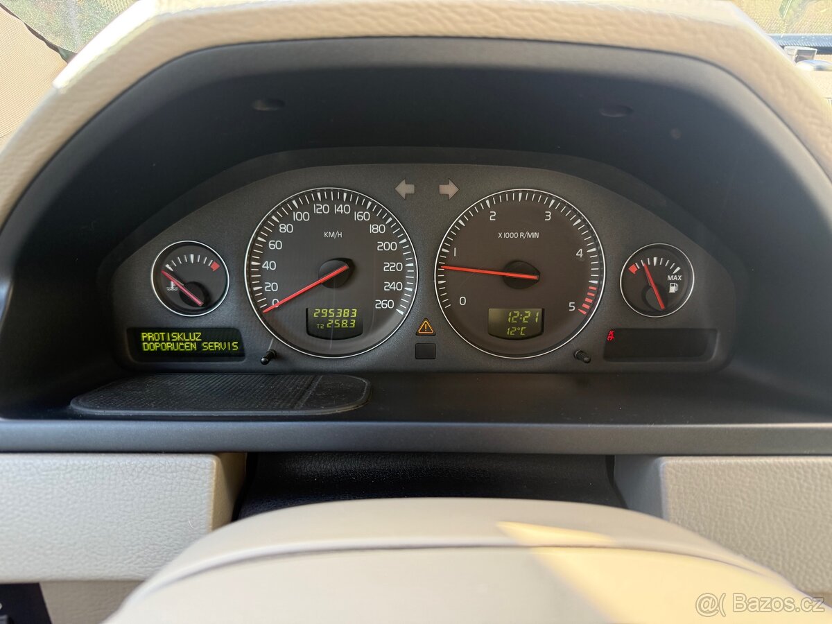 2006 Volvo XC D5 135kw - 14